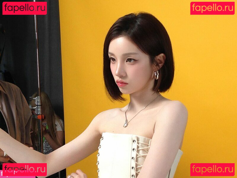 Song Yuqi Nude Onlyfans Photo 8