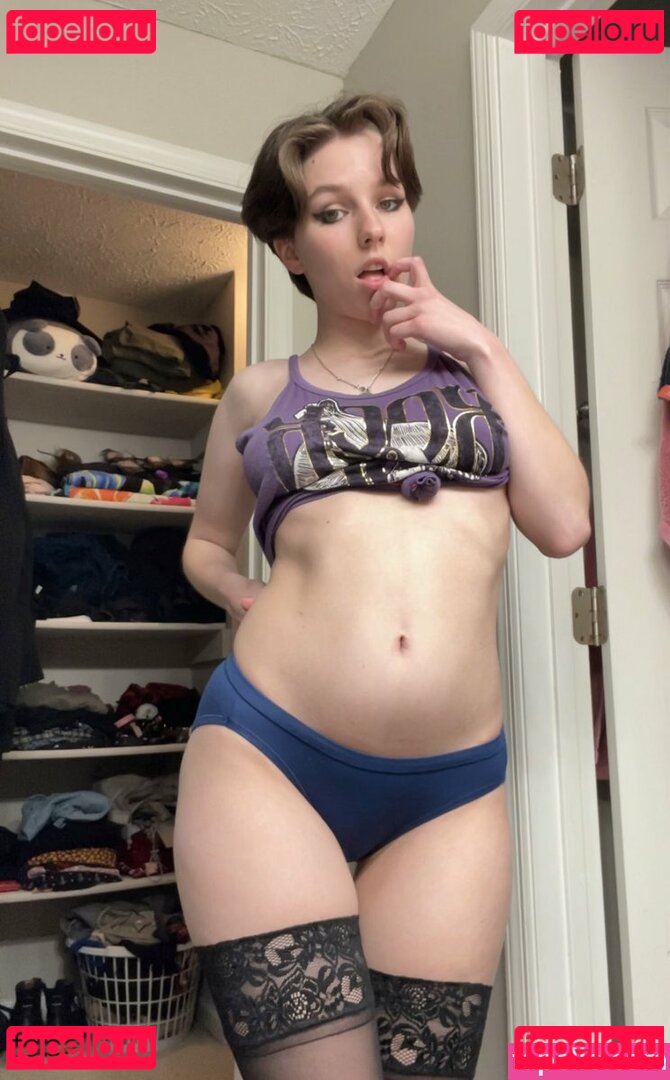ComfyGrimRose Nude Onlyfans Photo 23