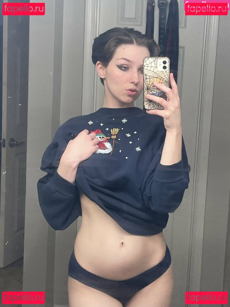 ComfyGrimRose Nude Onlyfans Photo 20