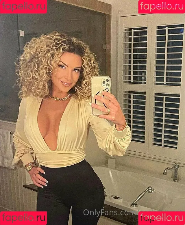 Sasha West Onlyfans Photo Gallery 