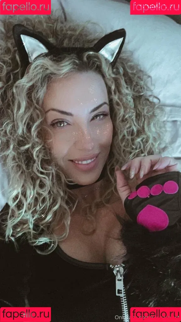 Sasha West Onlyfans Photo Gallery 