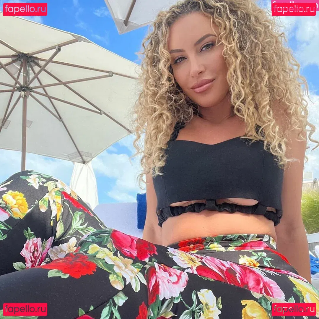 Sasha West Onlyfans Photo Gallery 