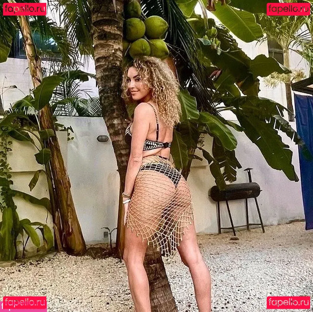 Sasha West Onlyfans Photo Gallery 