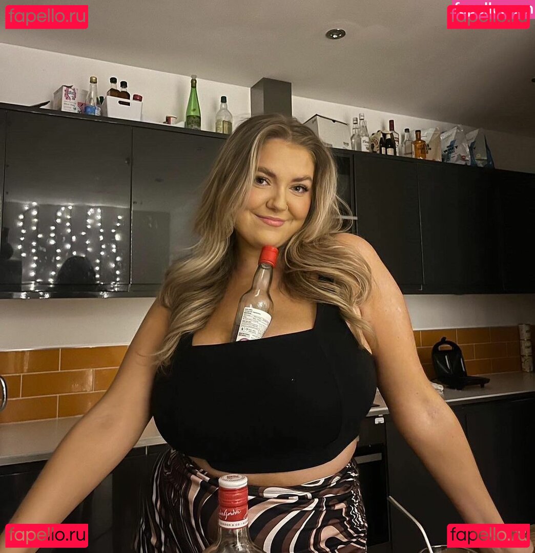 Katherine H Nude Onlyfans Photo 15