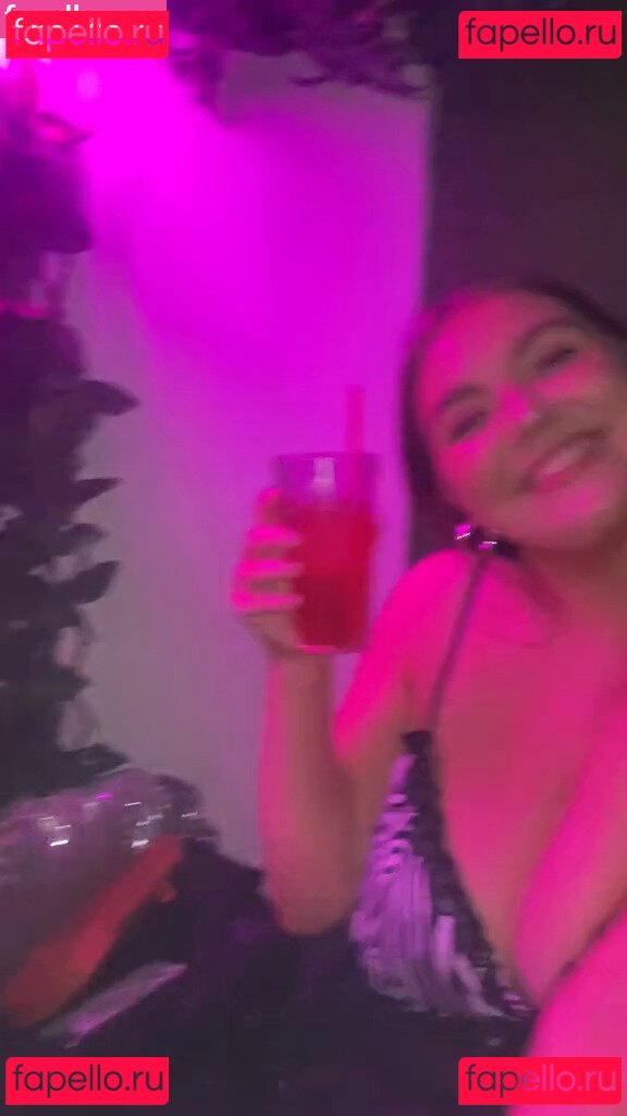 Katherine H Nude Onlyfans Photo 6