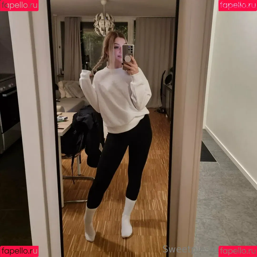 sweetpieshornyfree Onlyfans Photo Gallery 