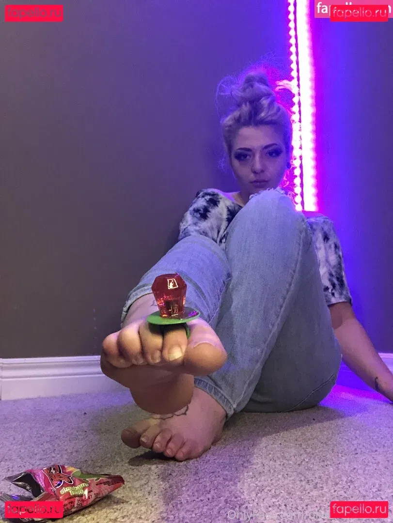 oliviafeetqueen Onlyfans Photo Gallery 