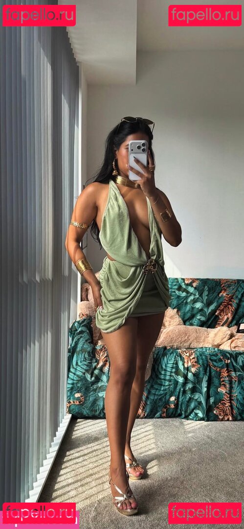 Amira Khan Nude Onlyfans Photo 8