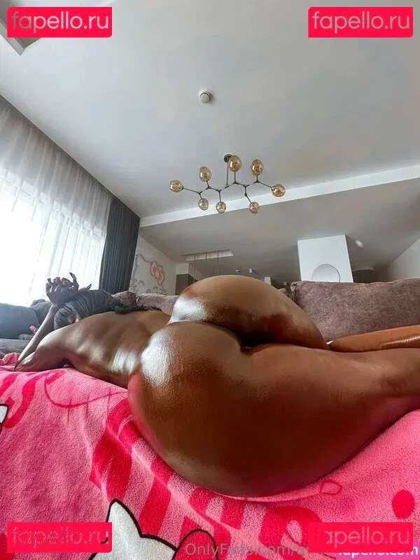 Queen_tahshaar Onlyfans Photo Gallery 