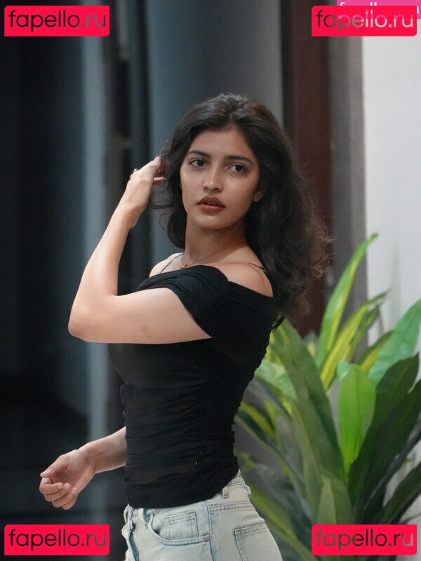Niharika Nude Onlyfans Photo 36