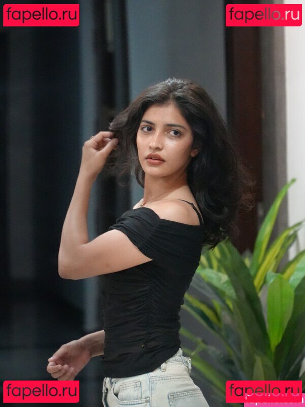 Niharika Nude Onlyfans Photo 25