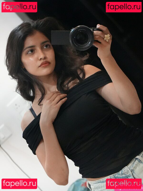 Niharika Nude Onlyfans Photo 23