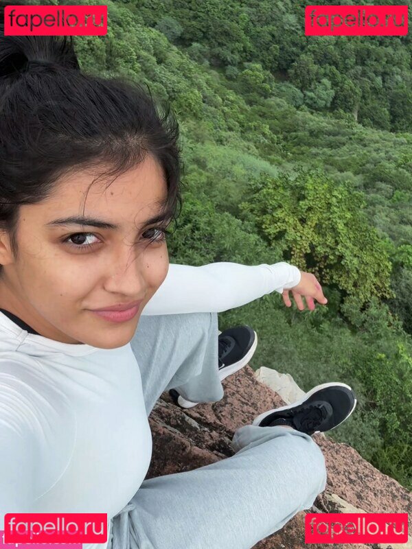 Niharika Nude Onlyfans Photo 9
