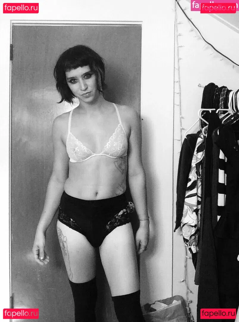 Adi Lockheart Onlyfans Photo Gallery 