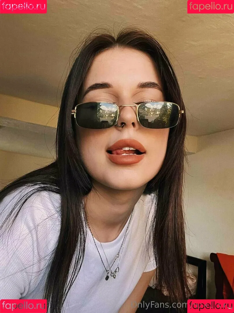 emilage Onlyfans Photo Gallery 
