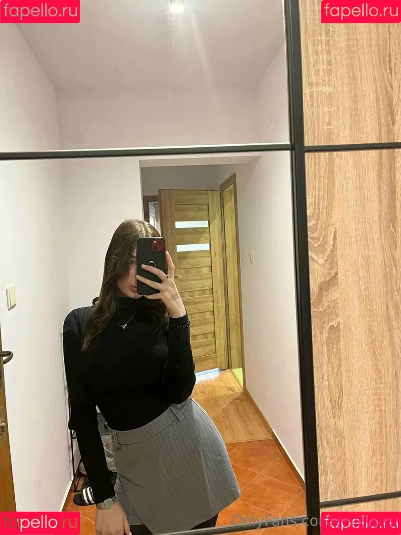 emilage Onlyfans Photo Gallery 