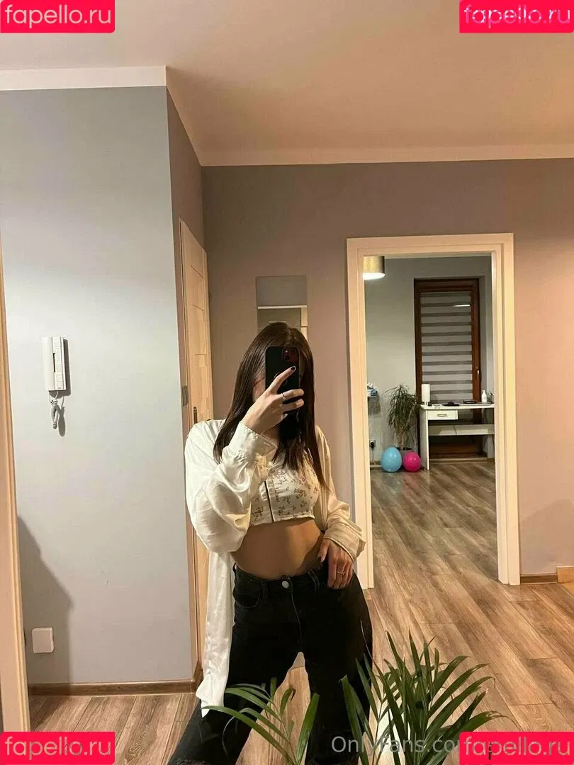 emilage Onlyfans Photo Gallery 