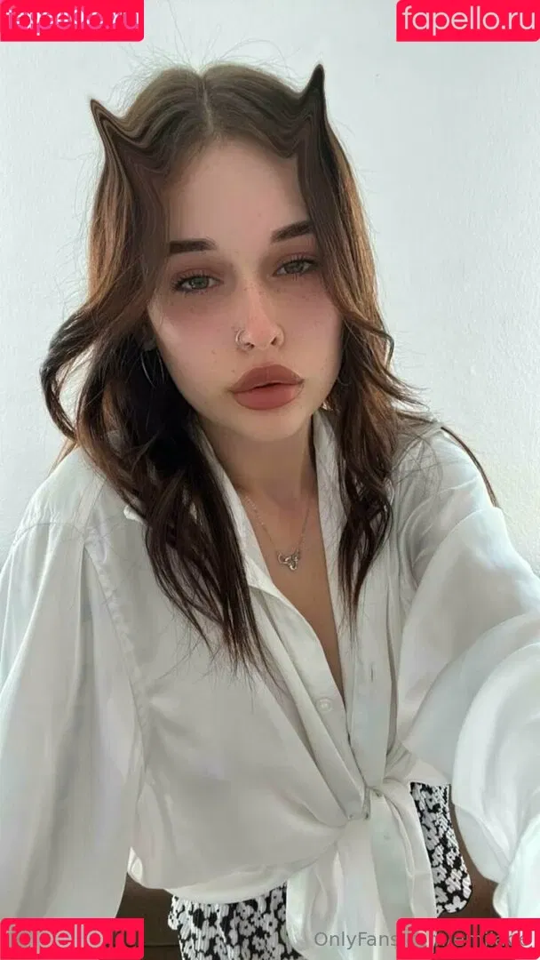 emilage Onlyfans Photo Gallery 