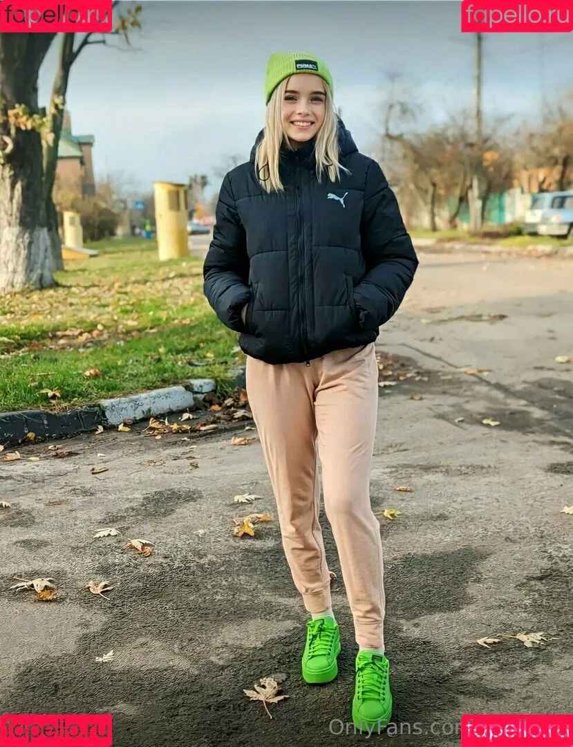 emilage Onlyfans Photo Gallery 