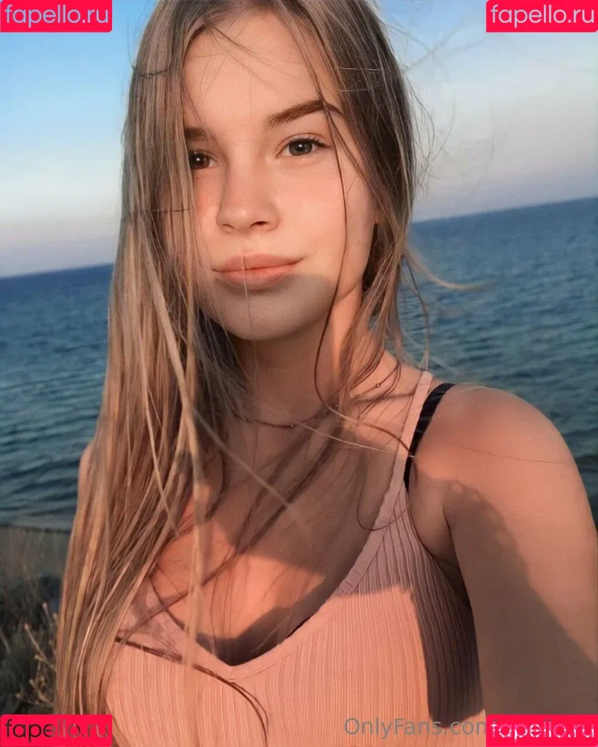 emilage Onlyfans Photo Gallery 