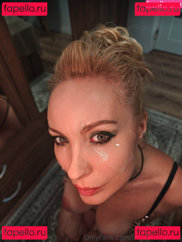 Aliceonceyours Nude Onlyfans Photo 10