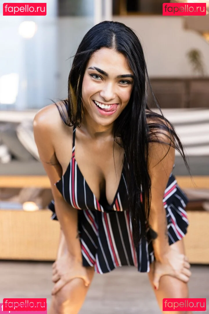 Karen Cardona Garcés Onlyfans Photo Gallery 