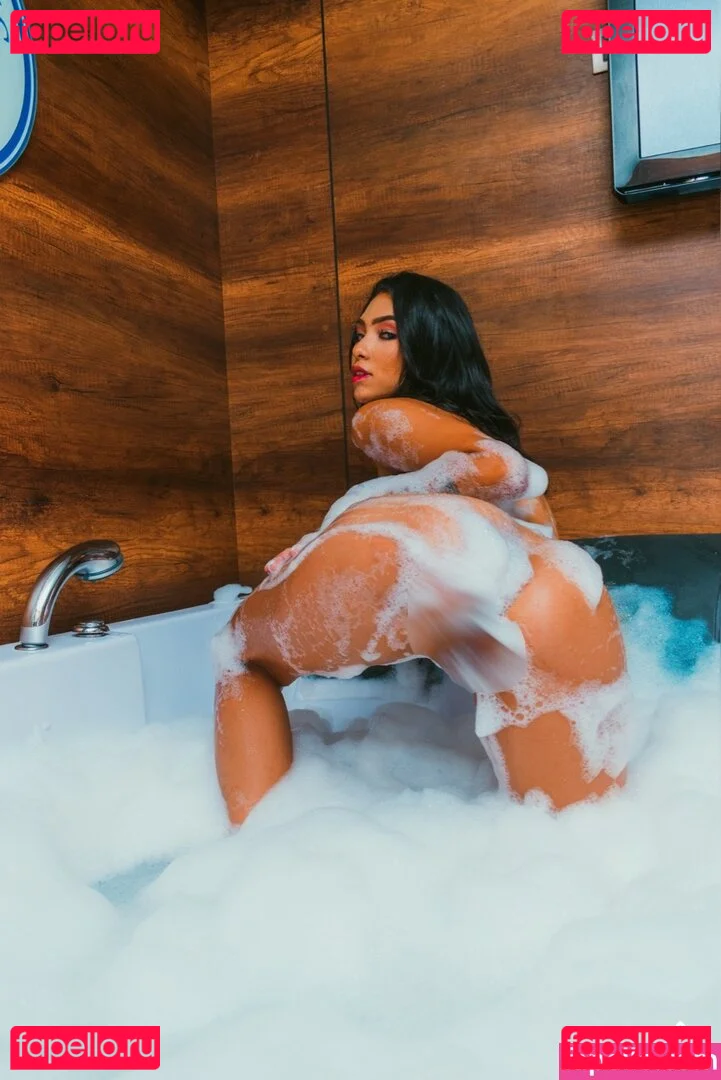 Karen Cardona Garcés Onlyfans Photo Gallery 