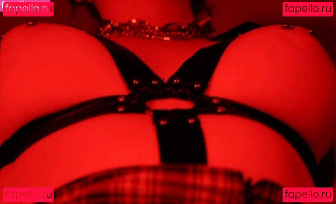Mistress Helena Nude Onlyfans Photo 15