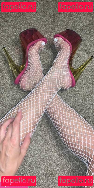 Tris Nude Onlyfans Photo 13