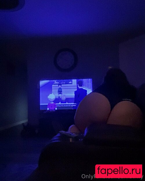 Unfav4ly Nude Onlyfans Photo 9