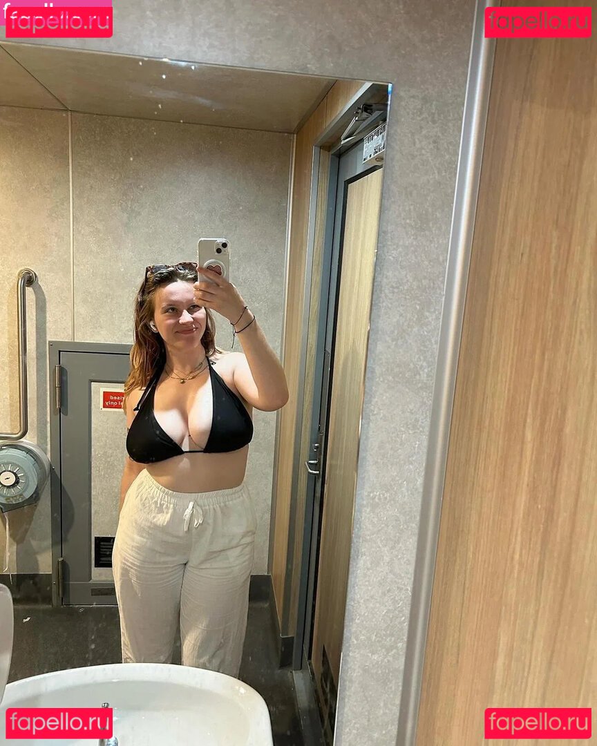 Tatiana P Nude Onlyfans Photo 24
