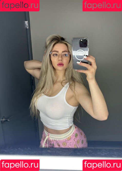 Miranda Cohen Onlyfans Photo Gallery 