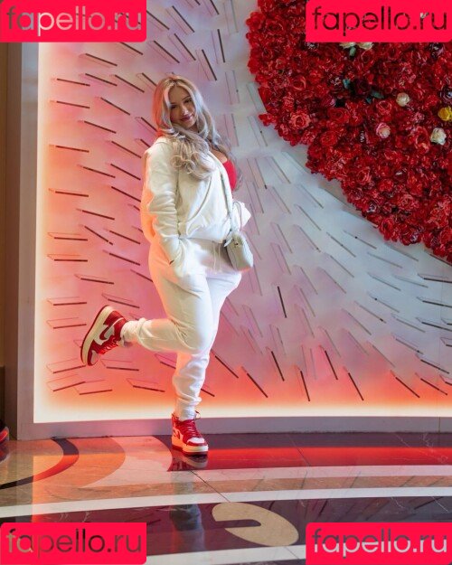 Miranda Cohen Onlyfans Photo Gallery 