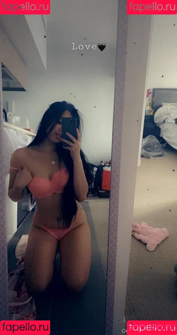 kkimvu Onlyfans Photo Gallery 