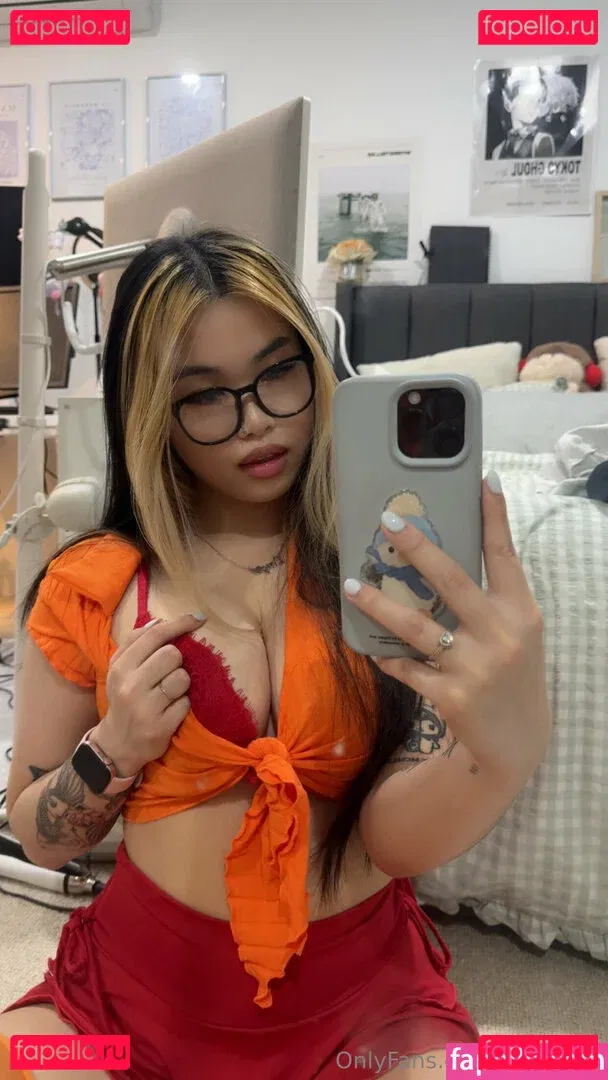 kkimvu Onlyfans Photo Gallery 