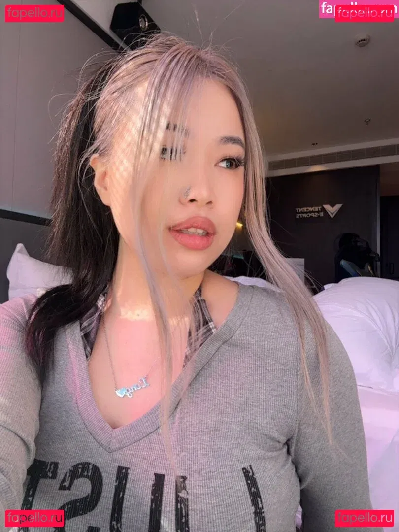 kkimvu Onlyfans Photo Gallery 