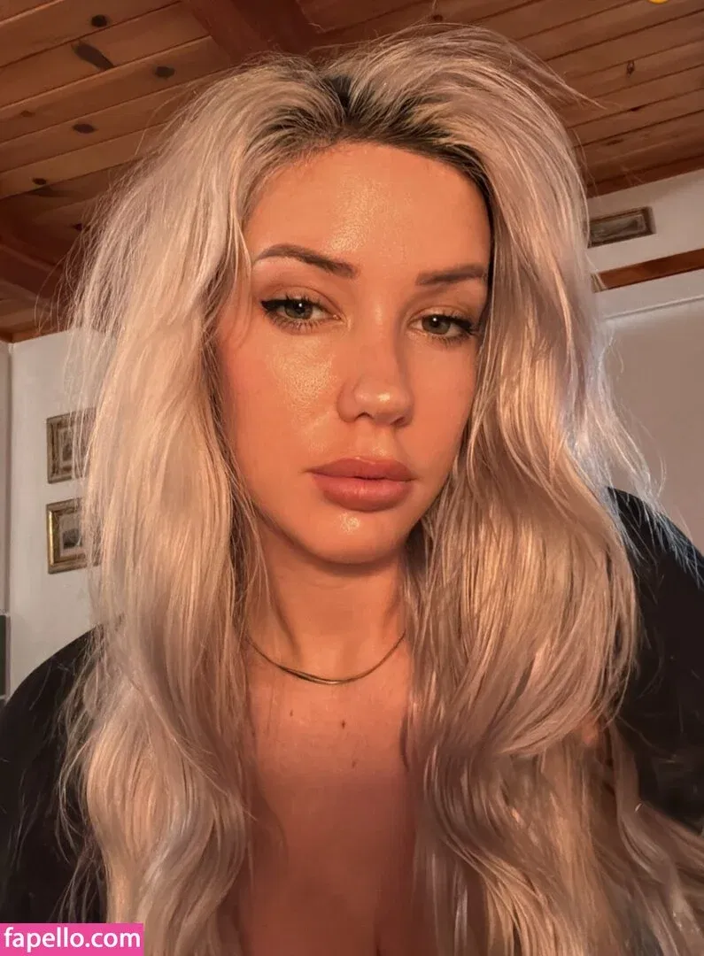 Alanah Pearce Onlyfans Photo Gallery 