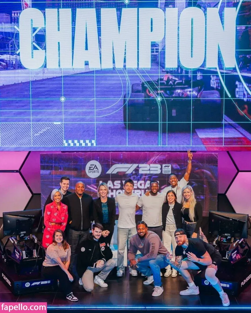 Alanah Pearce Onlyfans Photo Gallery 