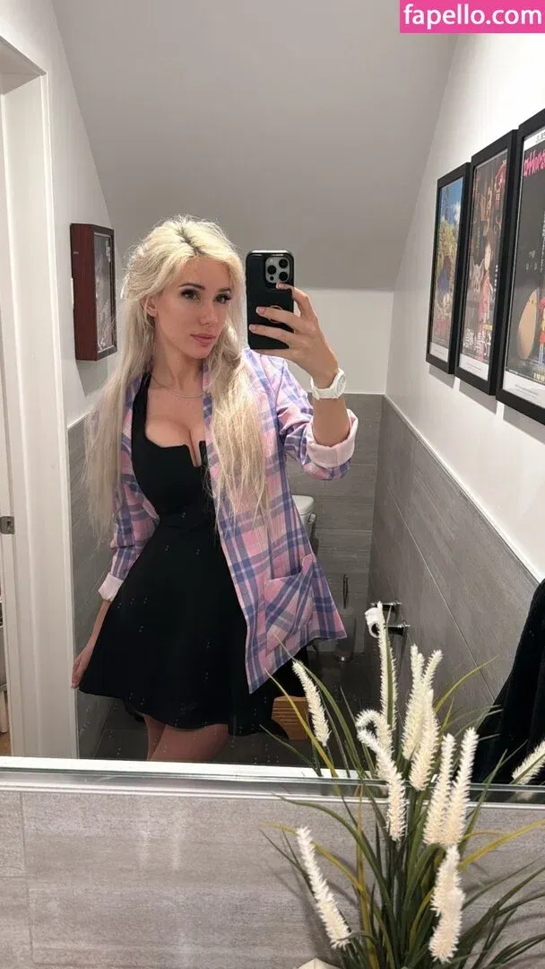 Alanah Pearce Onlyfans Photo Gallery 