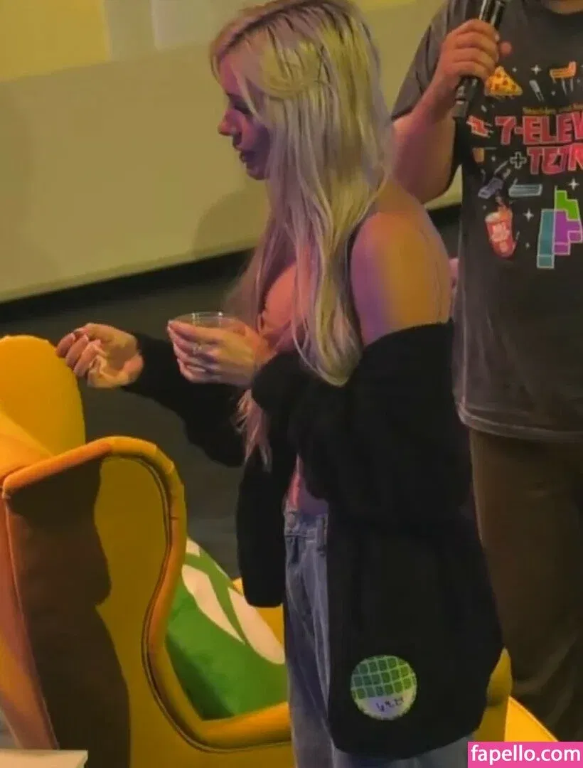 Alanah Pearce Onlyfans Photo Gallery 