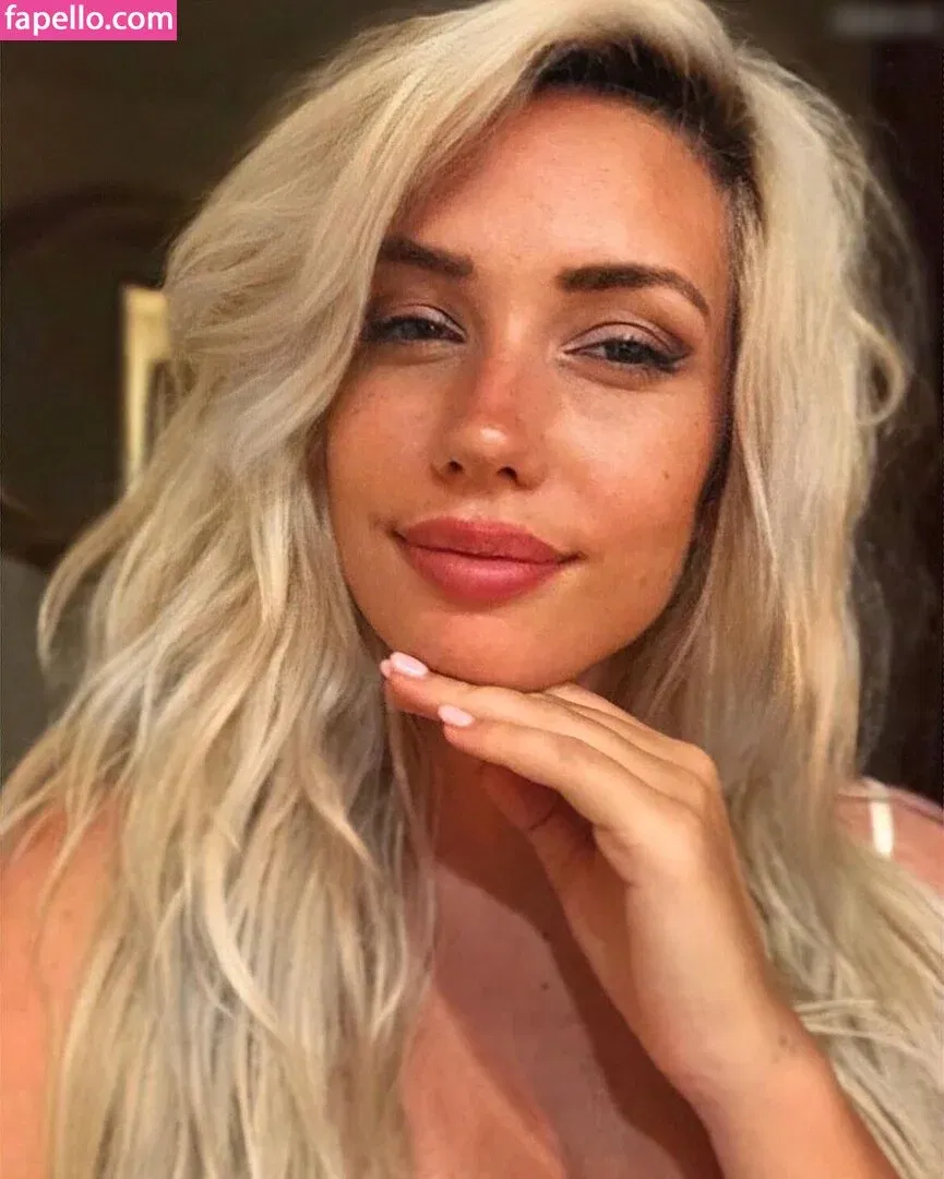 Alanah Pearce Onlyfans Photo Gallery 