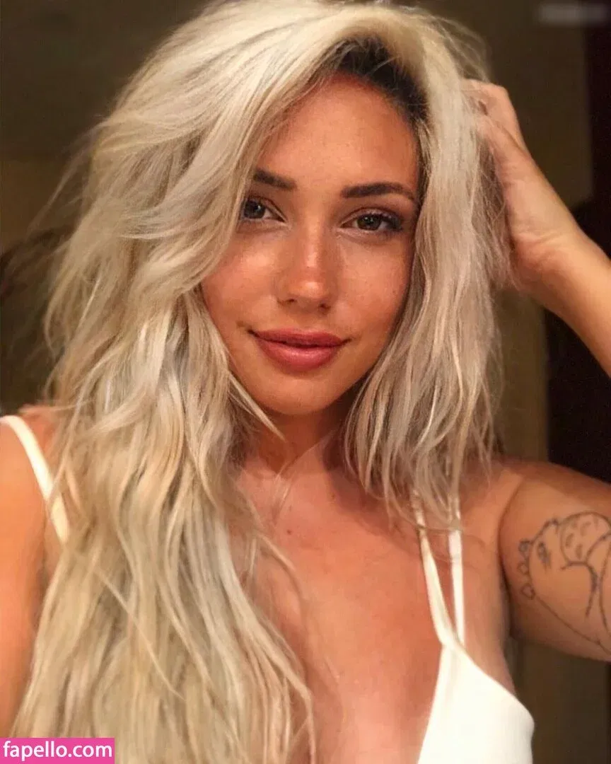 Alanah Pearce Onlyfans Photo Gallery 