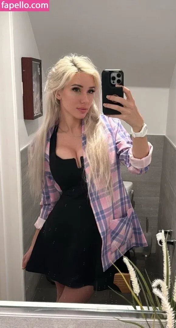 Alanah Pearce Onlyfans Photo Gallery 