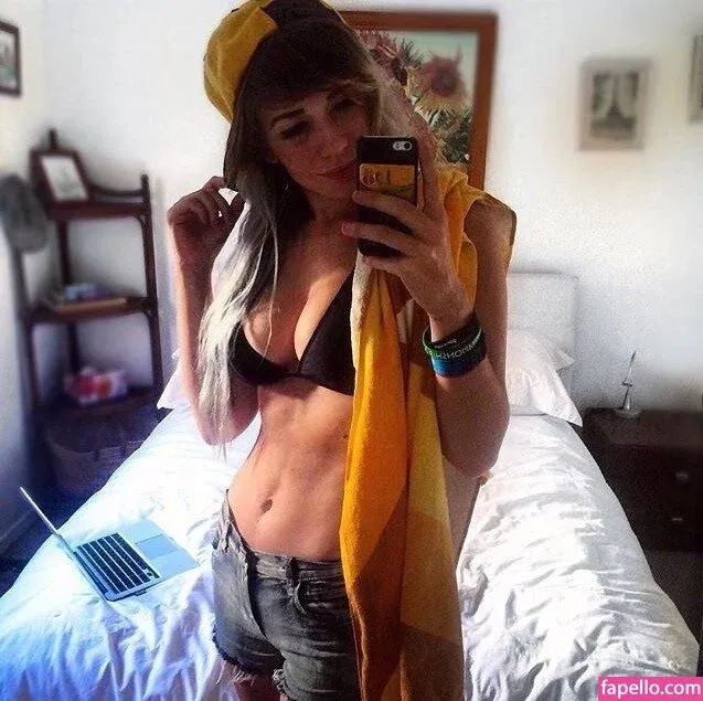 Alanah Pearce Onlyfans Photo Gallery 