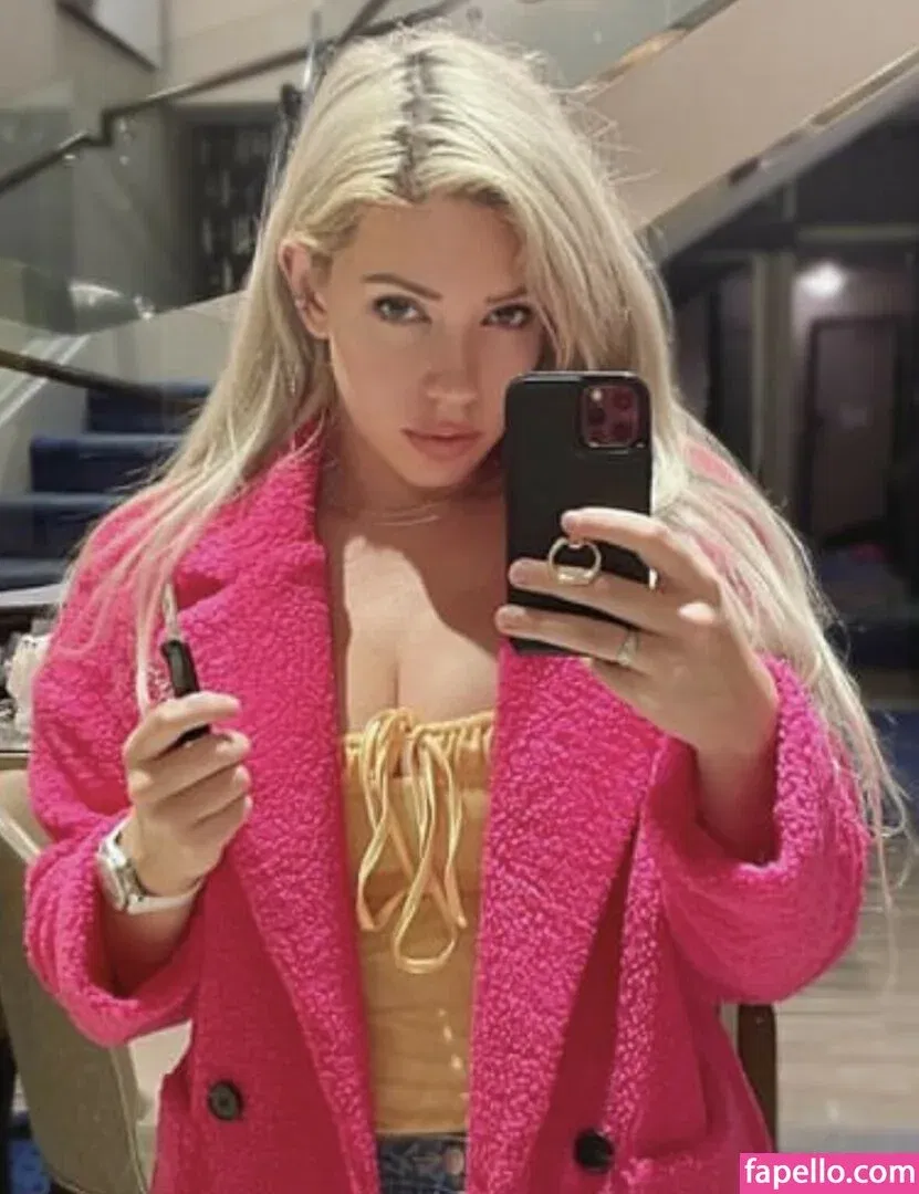 Alanah Pearce Onlyfans Photo Gallery 