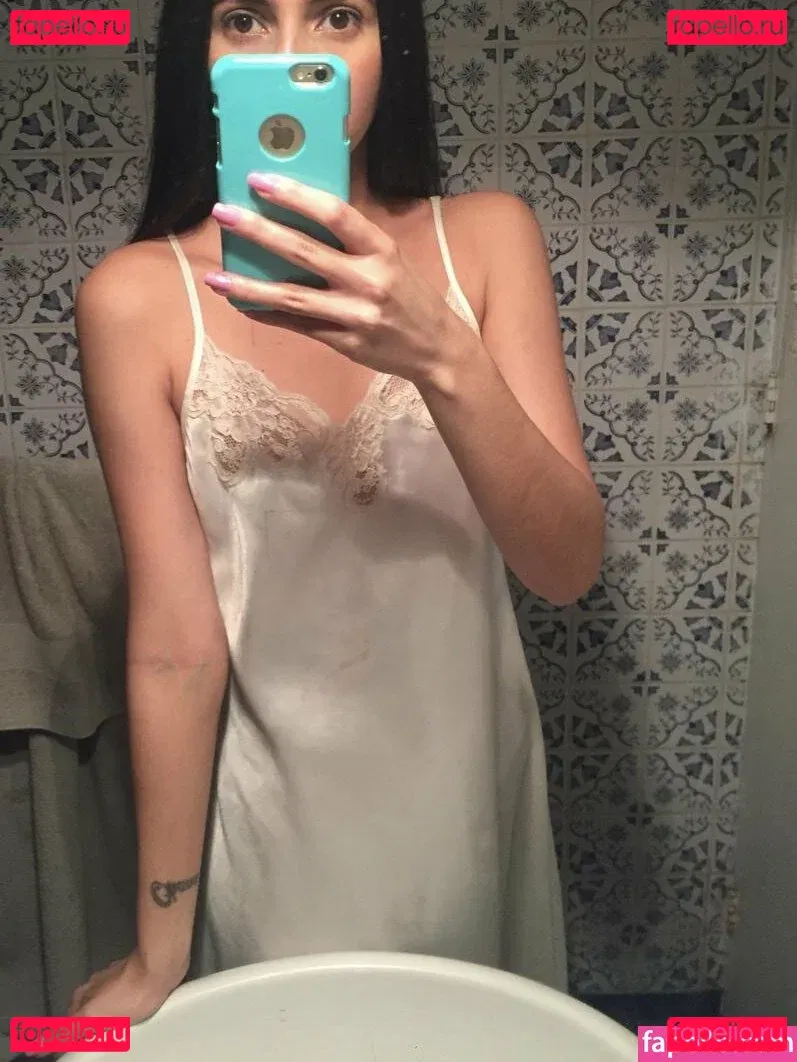 gomitaa18 Onlyfans Photo Gallery 