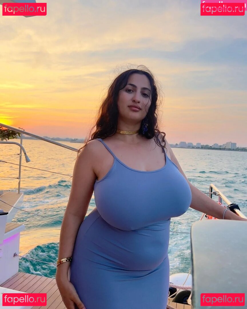 Lili M Nude Onlyfans Photo 39