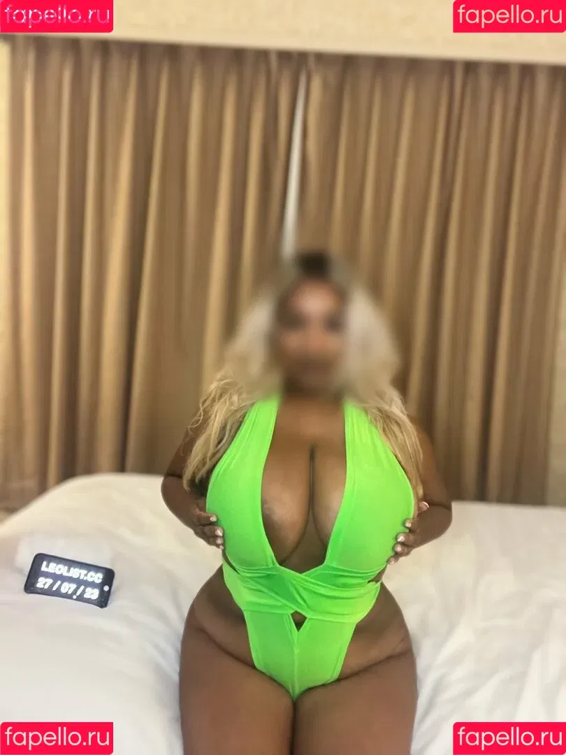 billiondollarboobs Onlyfans Photo Gallery 