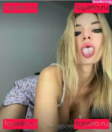 ariana_doll1 Onlyfans Photo Gallery 