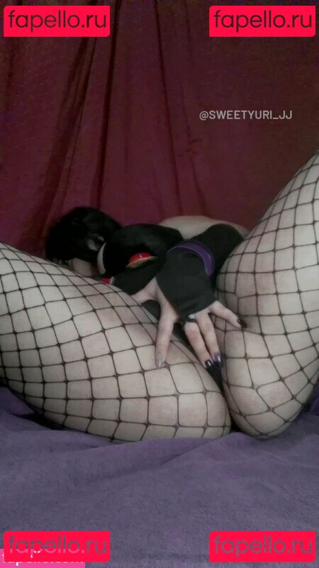 SweetYuri Nude Onlyfans Photo 22